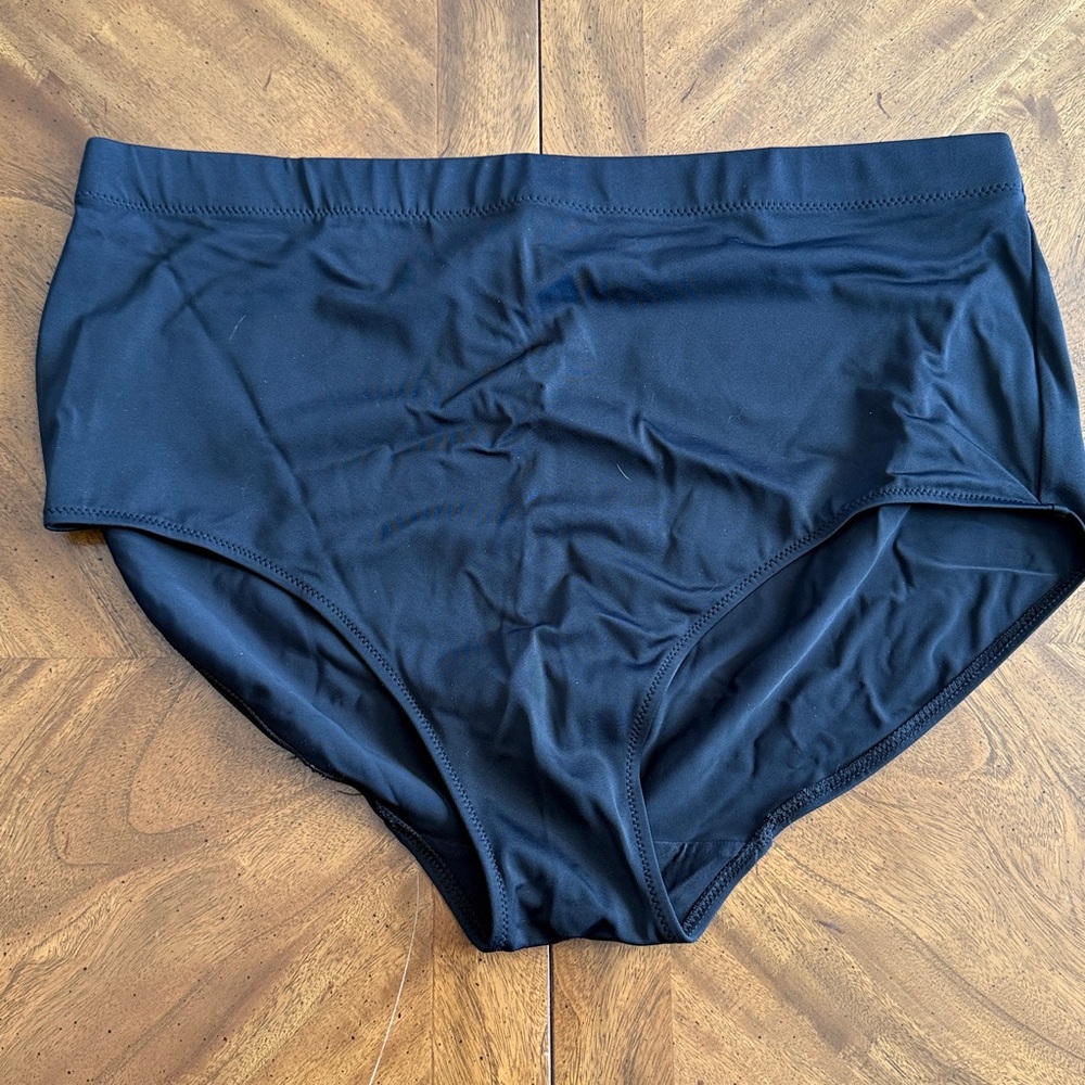 18 Elomi Black Classic Swimsuit Bottom